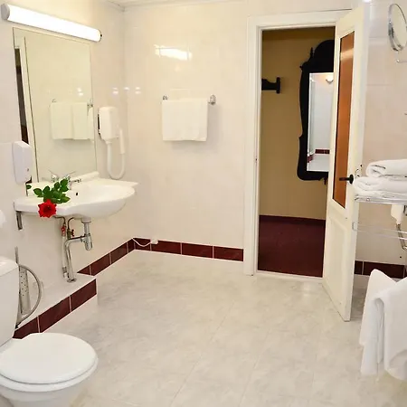 Hotel Astra 2*